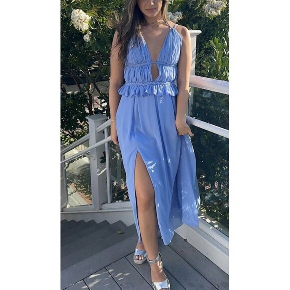 DRESS THE POPULATION Athena Halter Neck Gown in Periwinkle Size Small - Picture 1 of 13
